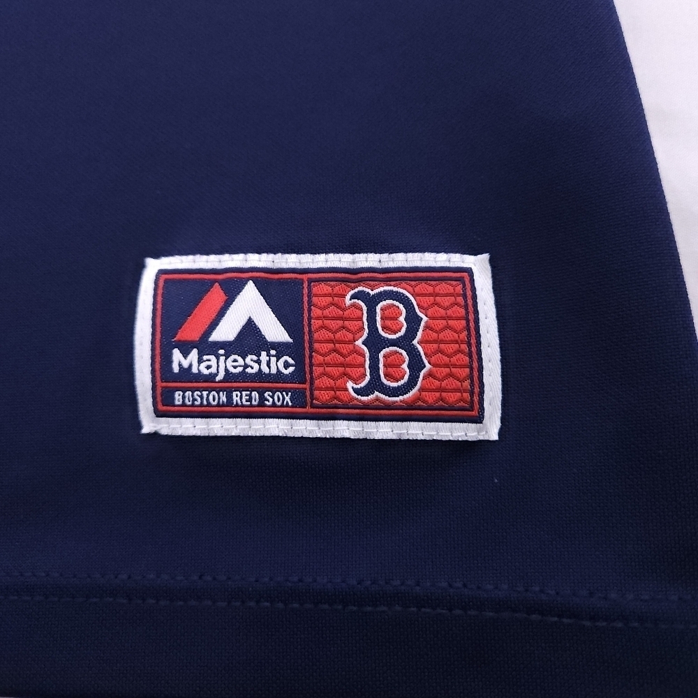 Majestic Fan Fashion V Neck Short Sleeve Shirt Size XL - Picture 2 of 6